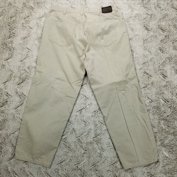 Calvin Klein Jeans Mens 38×30 Silver Easy Fit Flat front Straight - Picture 3 of 14